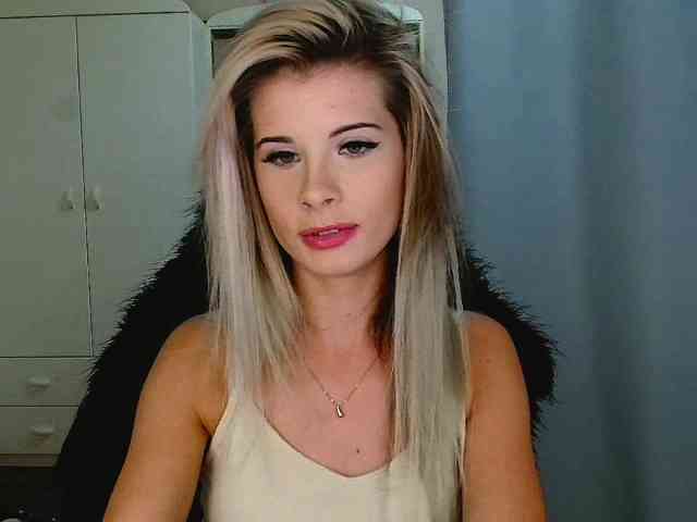 KristineNatural webcam