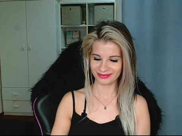 KristineNatural webcam