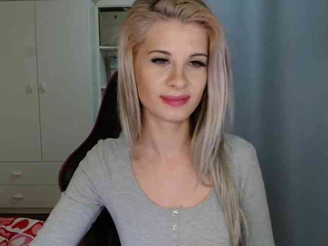 KristineNatural webcam