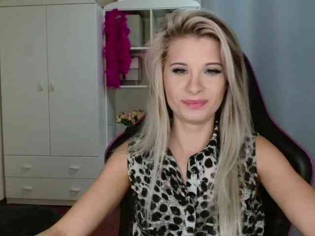 KristineNatural webcam