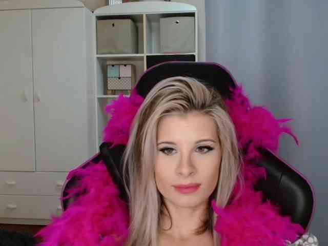 KristineNatural webcam