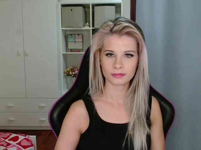 KristineNatural webcam