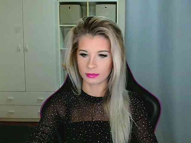 KristineNatural webcam