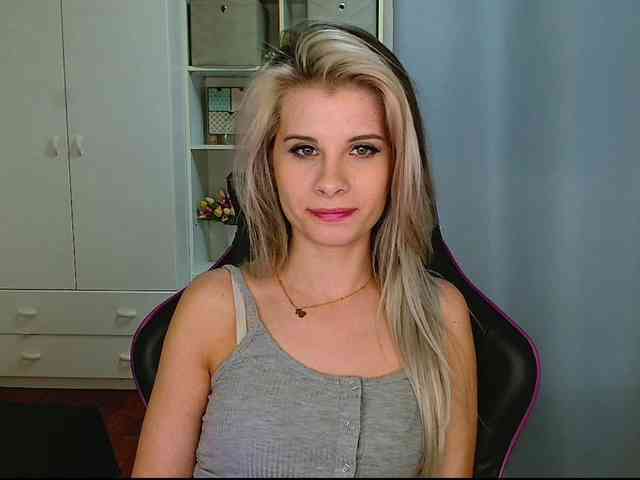 KristineNatural webcam