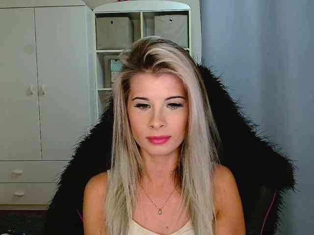 KristineNatural webcam