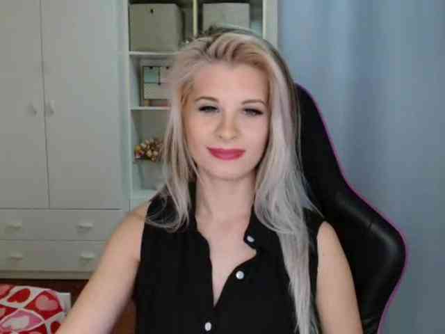 KristineNatural webcam