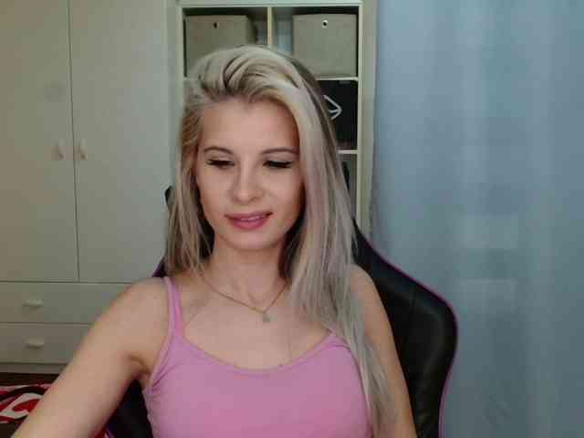 KristineNatural webcam