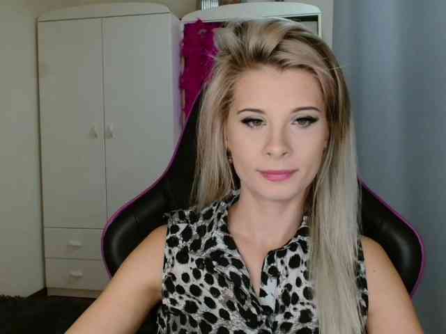 KristineNatural webcam