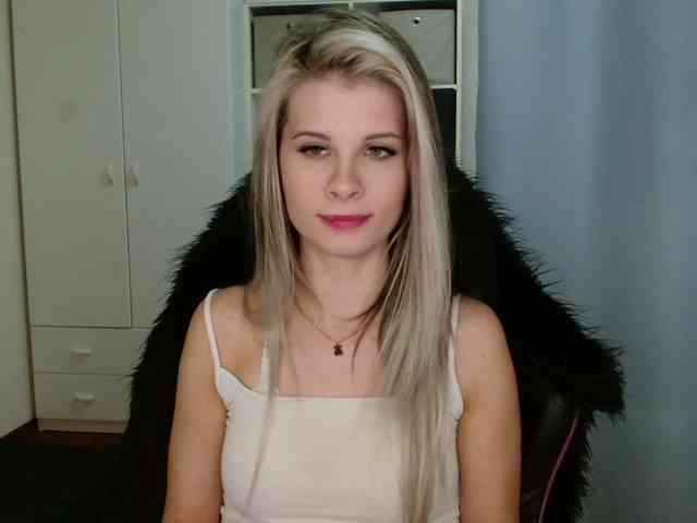 KristineNatural webcam