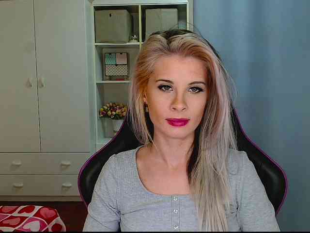 KristineNatural webcam