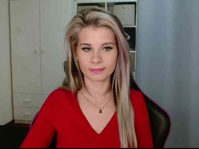 KristineNatural webcam