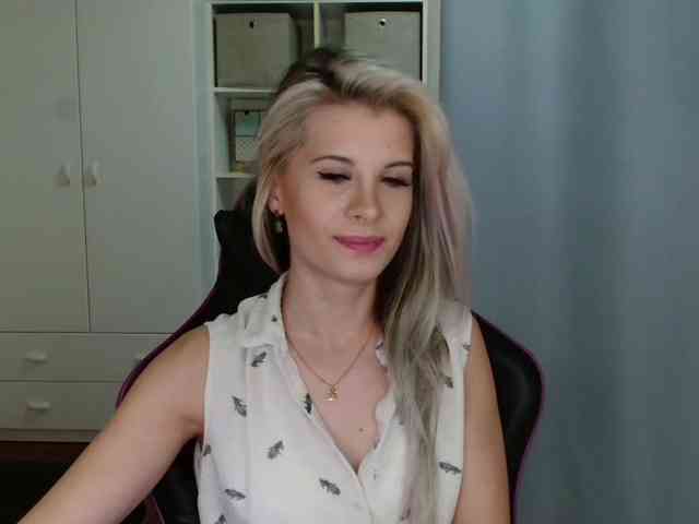 KristineNatural webcam