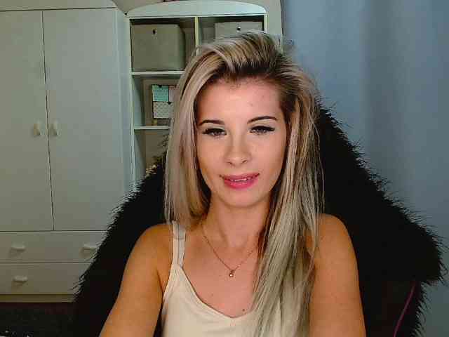 KristineNatural webcam