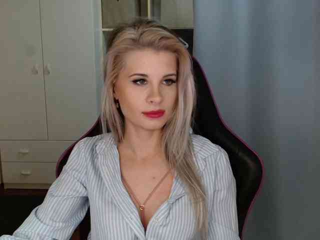 KristineNatural webcam