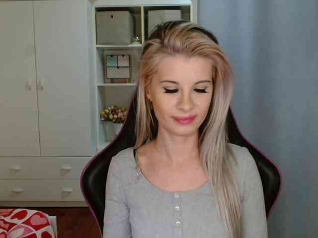 KristineNatural webcam