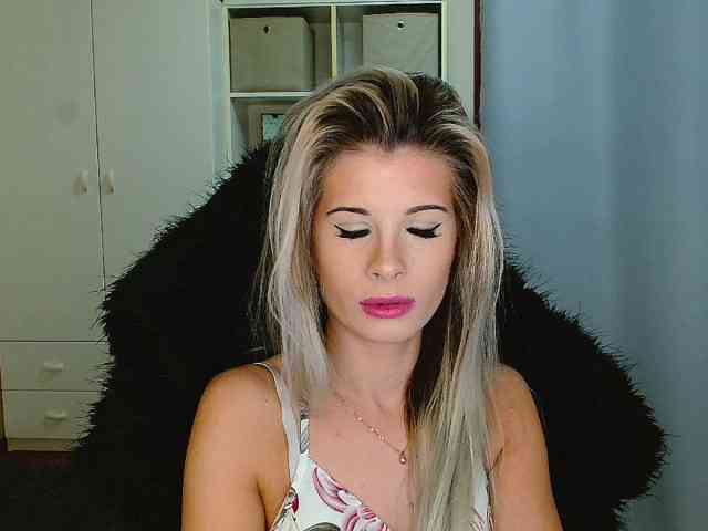 KristineNatural webcam