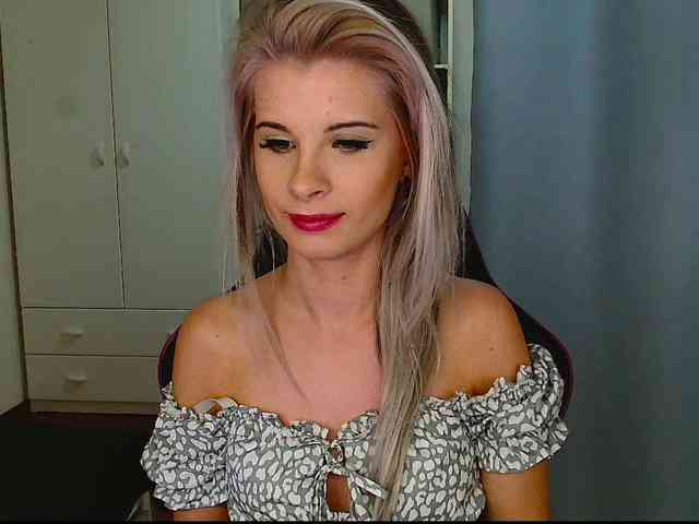 KristineNatural webcam