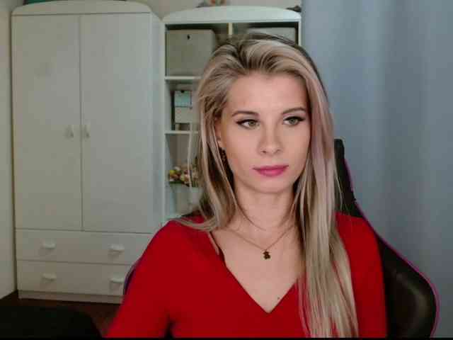 KristineNatural webcam