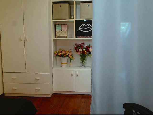 KristineNatural webcam