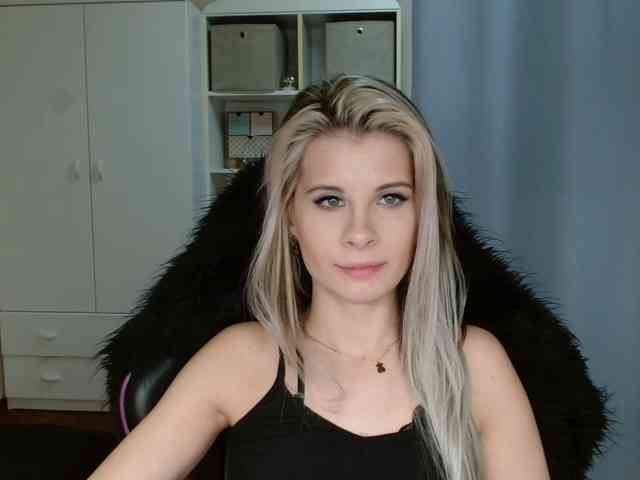 KristineNatural webcam