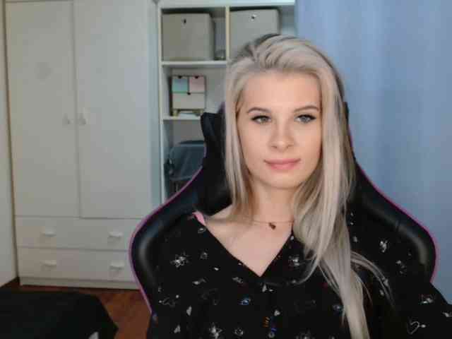 KristineNatural webcam