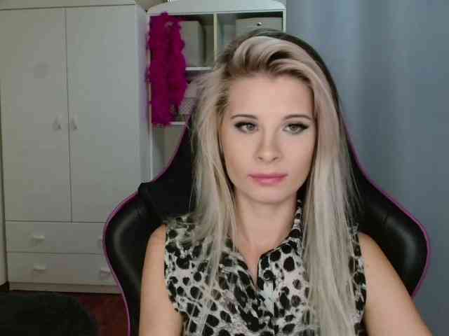 KristineNatural webcam