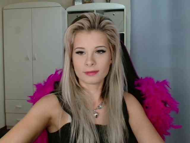 KristineNatural webcam