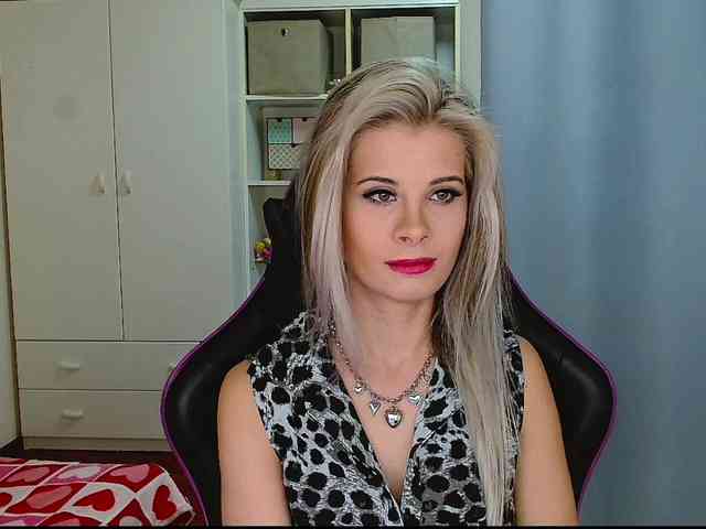 KristineNatural webcam