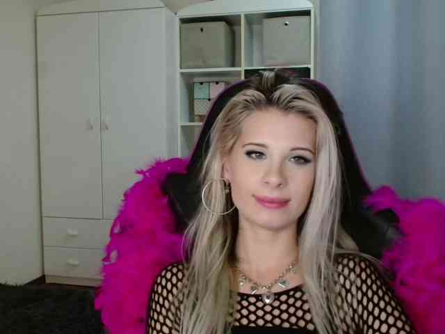 KristineNatural webcam