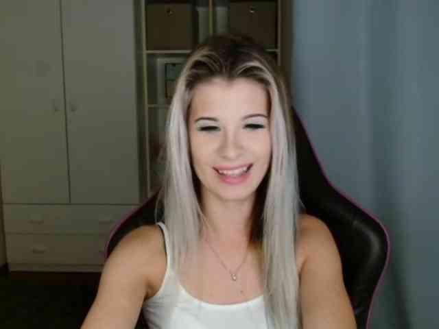 KristineNatural webcam