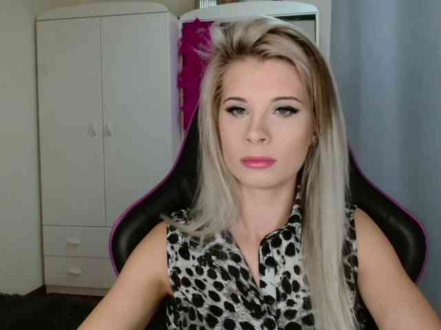 KristineNatural webcam