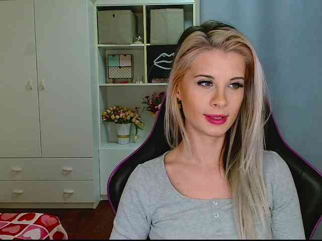 KristineNatural webcam