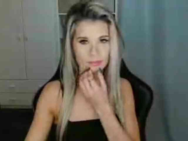 KristineNatural webcam