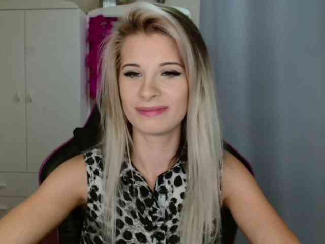 KristineNatural webcam