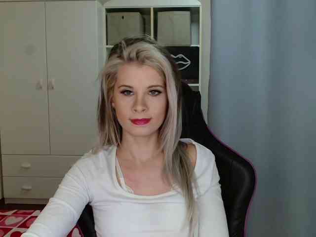 KristineNatural webcam