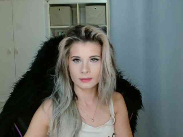 KristineNatural webcam