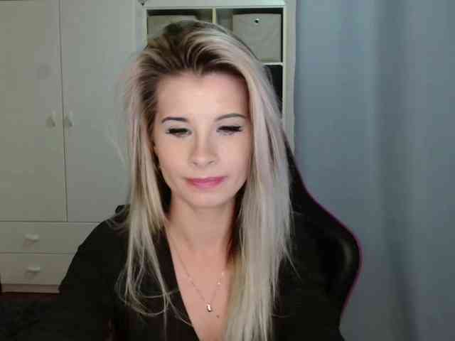 KristineNatural webcam