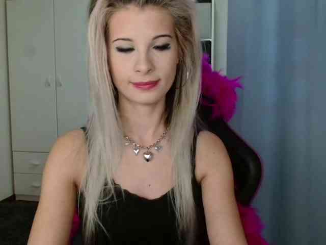 KristineNatural webcam