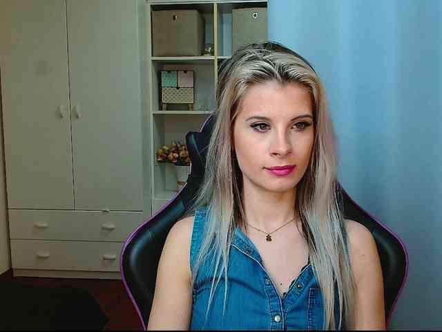 KristineNatural webcam