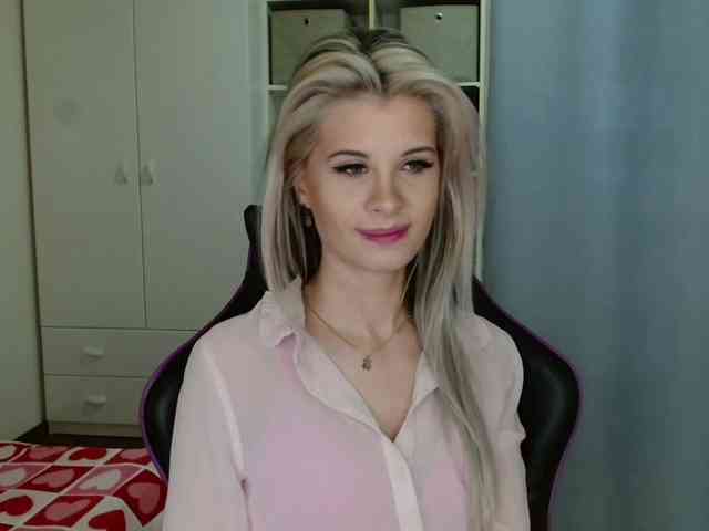 KristineNatural webcam