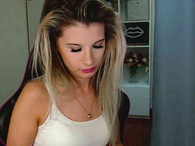 KristineNatural webcam