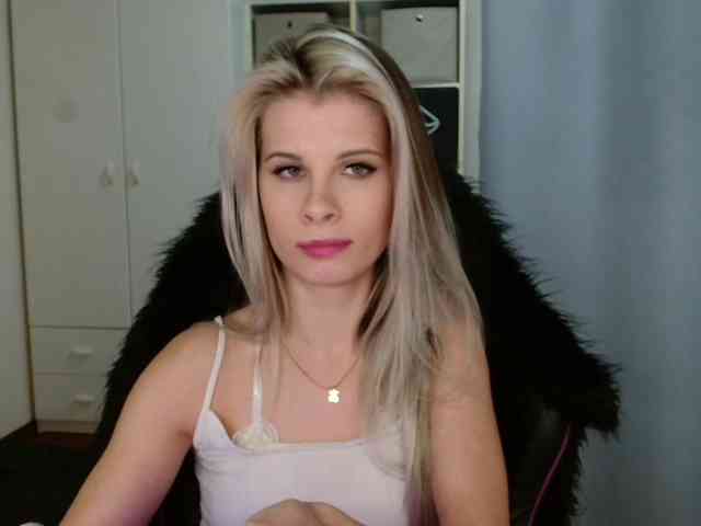 KristineNatural webcam