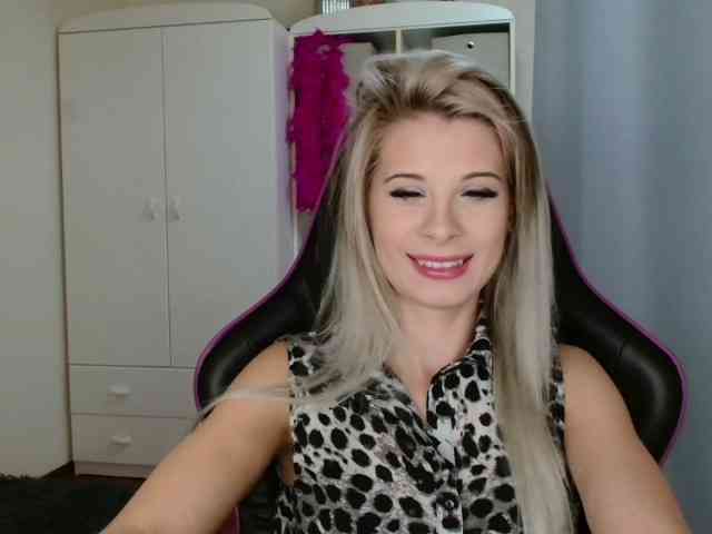KristineNatural webcam