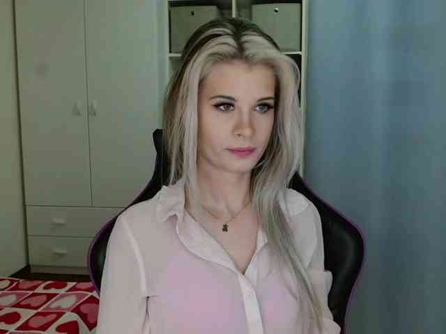 KristineNatural webcam