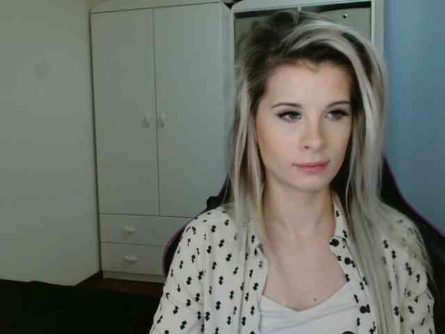 KristineNatural webcam