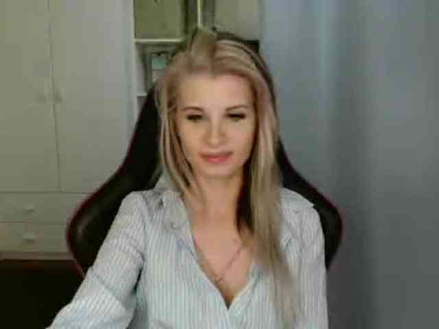 KristineNatural webcam