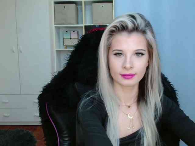 KristineNatural webcam