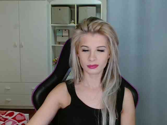 KristineNatural webcam