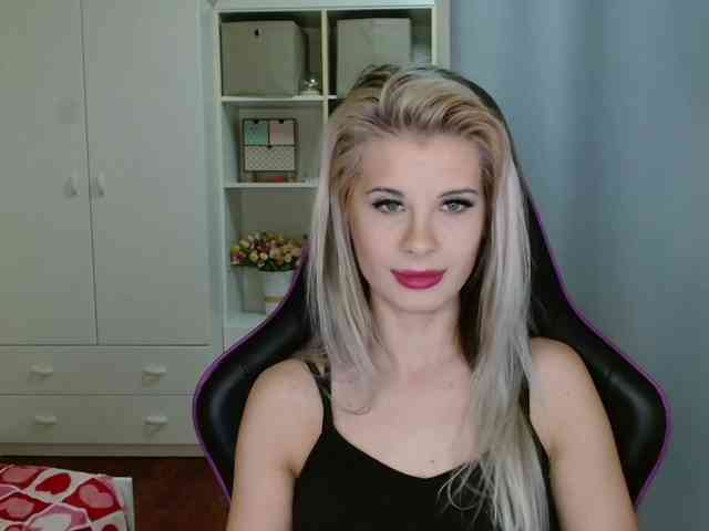 KristineNatural webcam