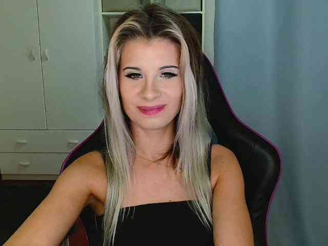 KristineNatural webcam